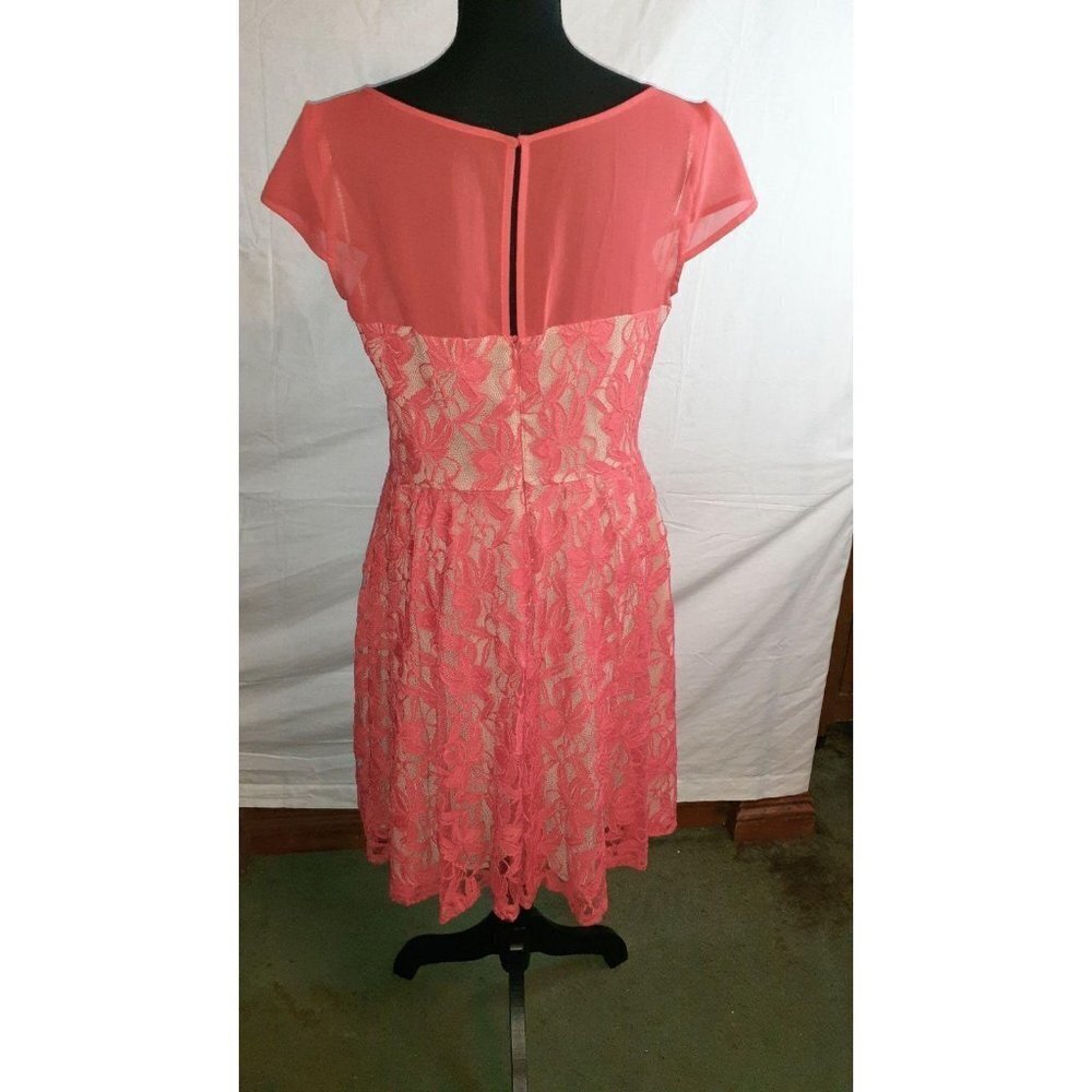 Dress - Picture 6 of 6